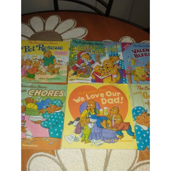6 Modern Berenstain Bear Books - 2 Living Lights Included - Some Bent - Picture 3 of 4